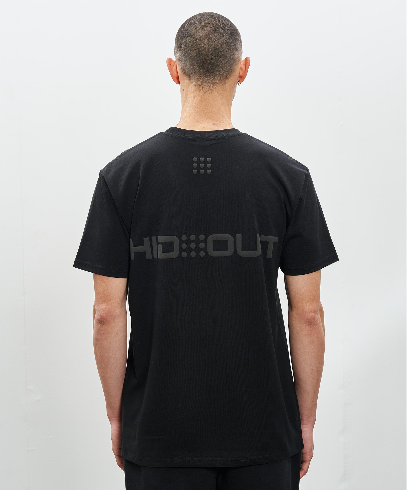 LARGE LOGO TEE - BLACK-RELAXED FIT