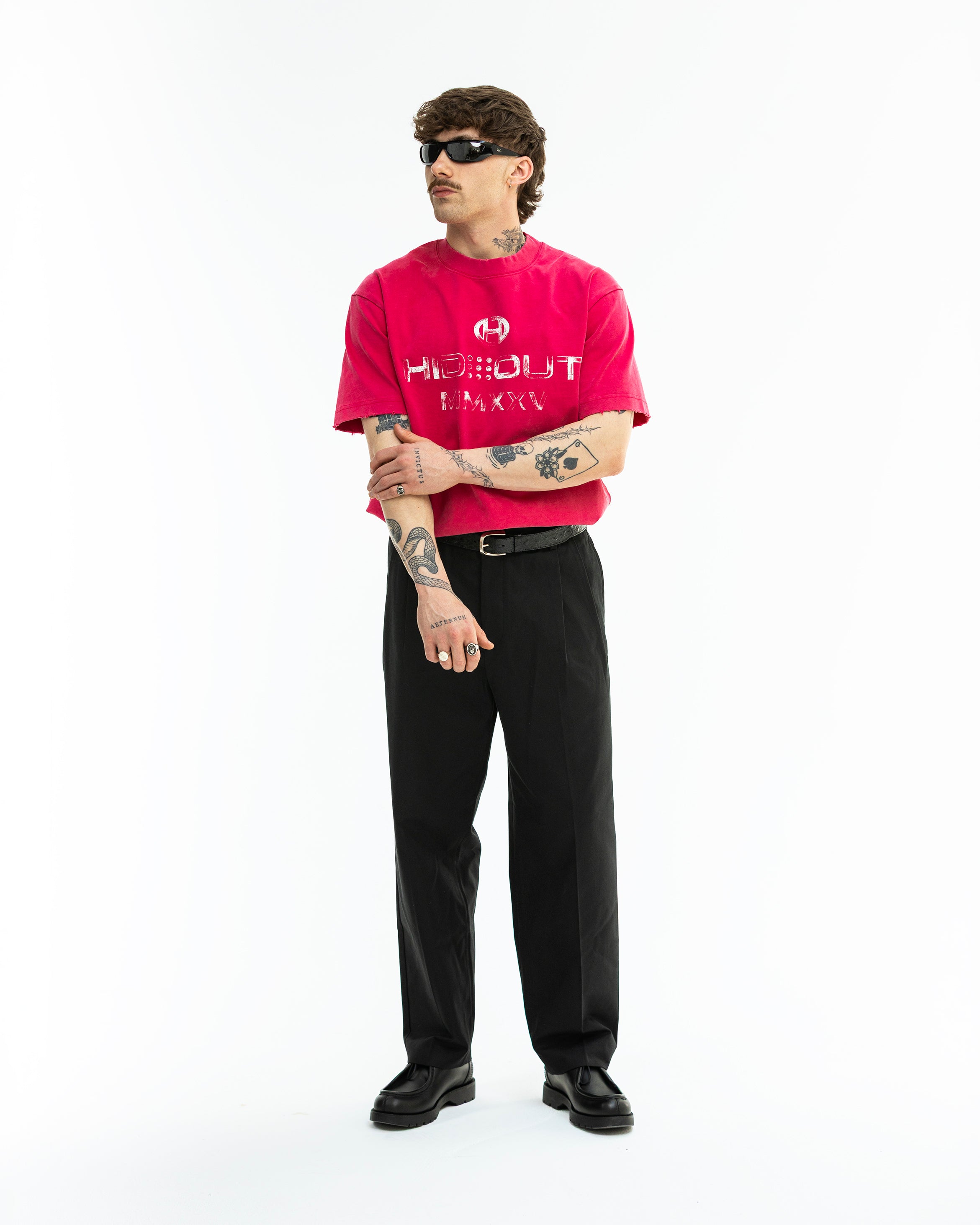 Hidden Hideout Hendrix T-shirt Rose Red