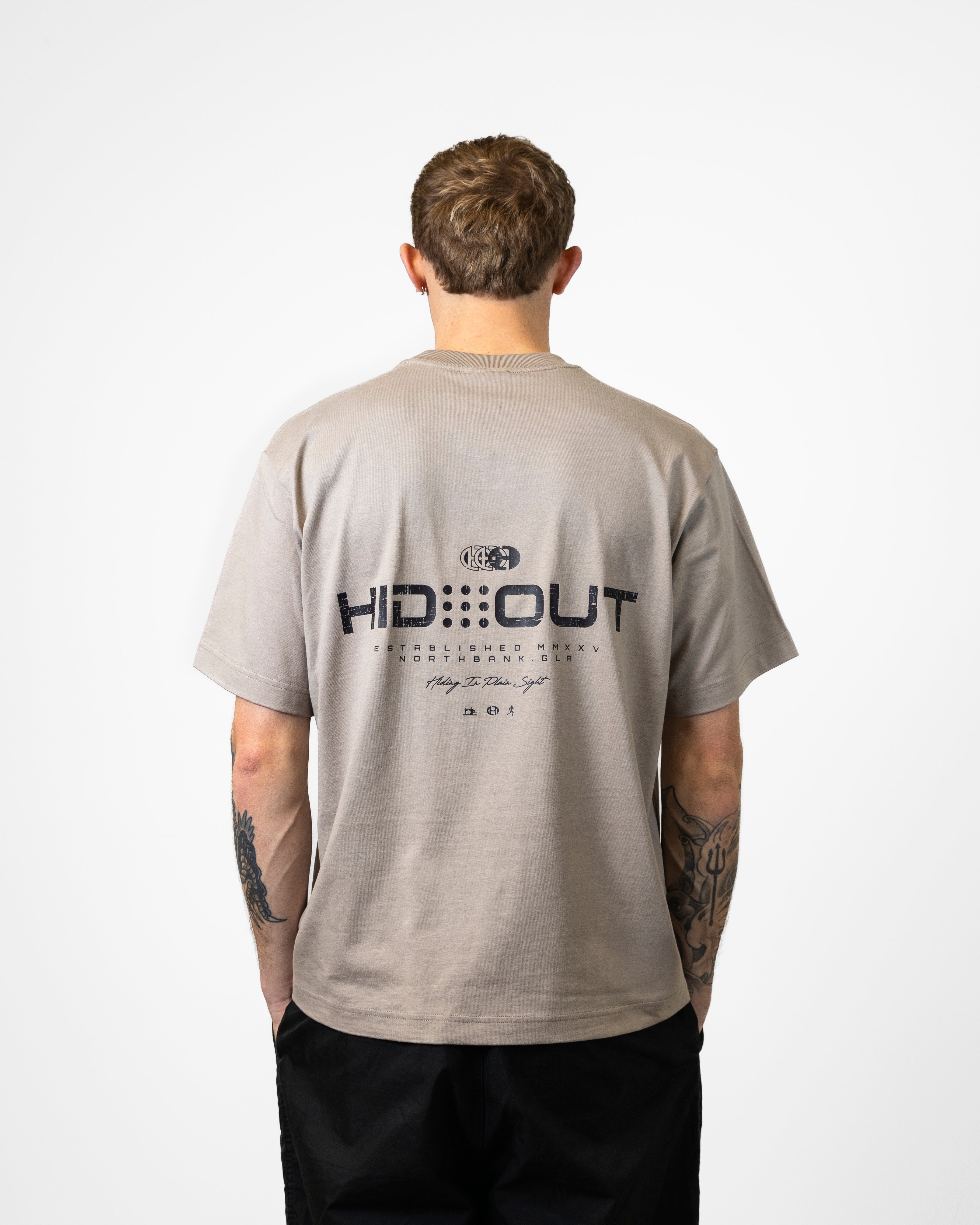 SINGER TEE -GREIGE/BLK- BOXY FIT