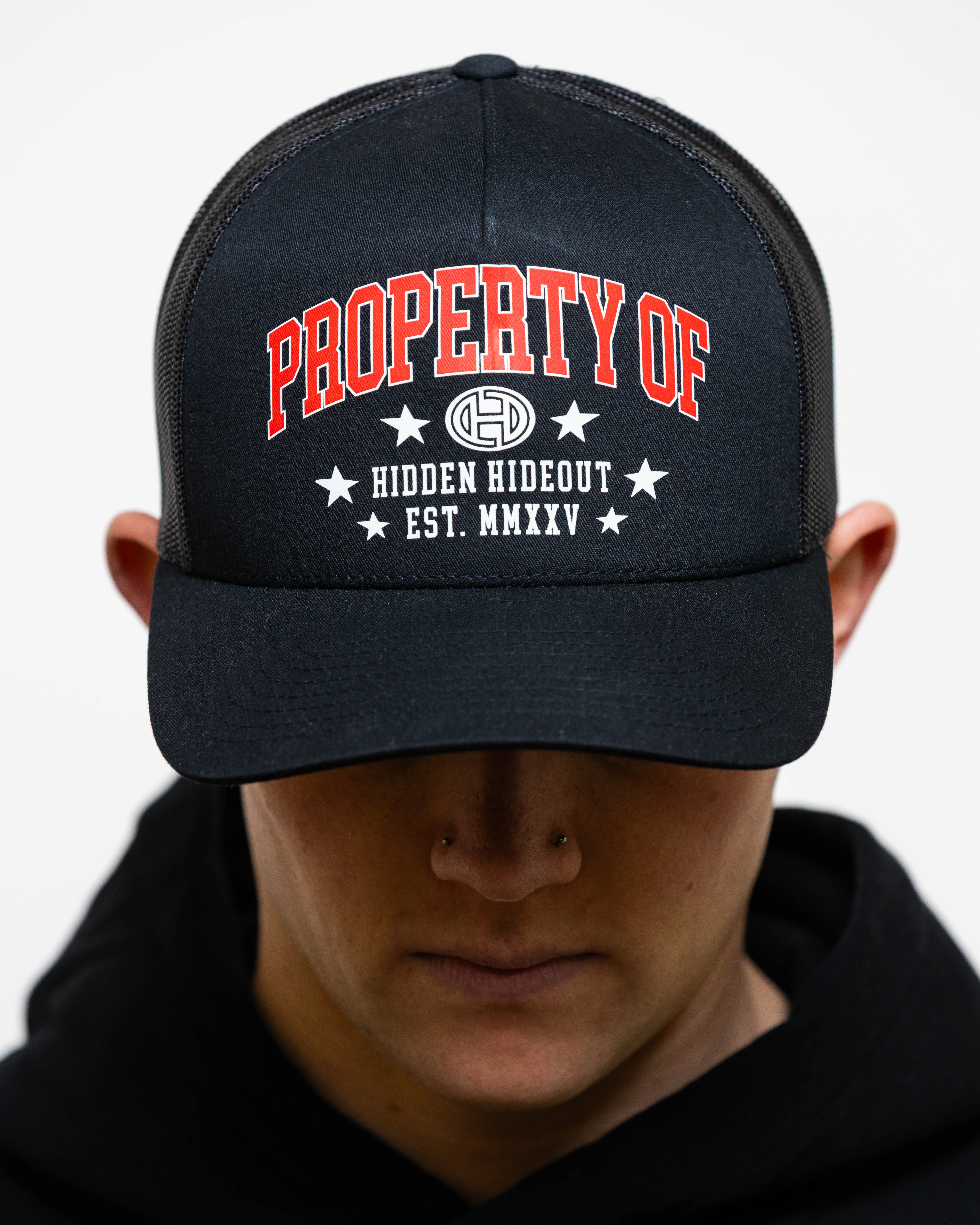 PROPERTY TRUCKER -BLACK
