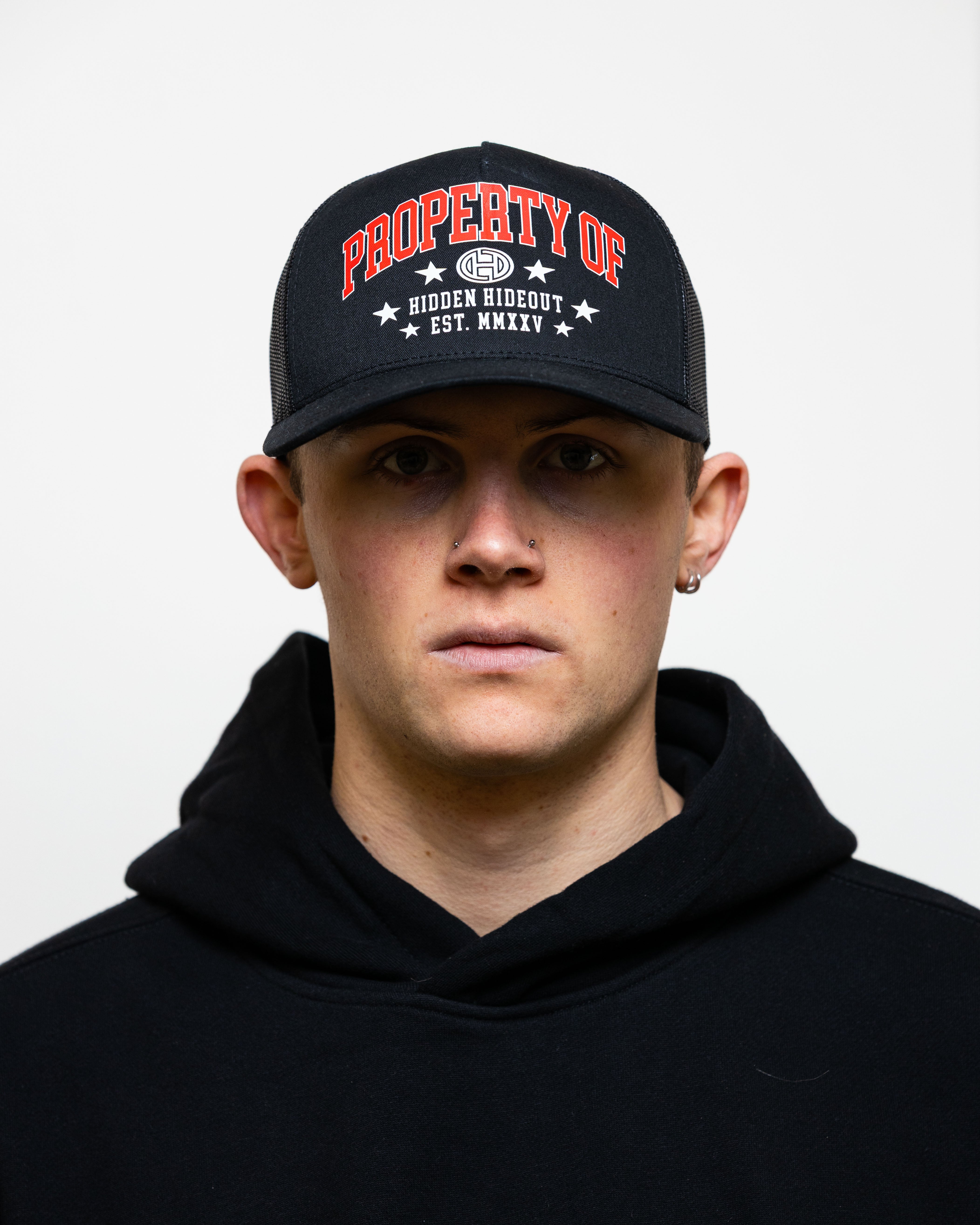 PROPERTY TRUCKER -BLACK