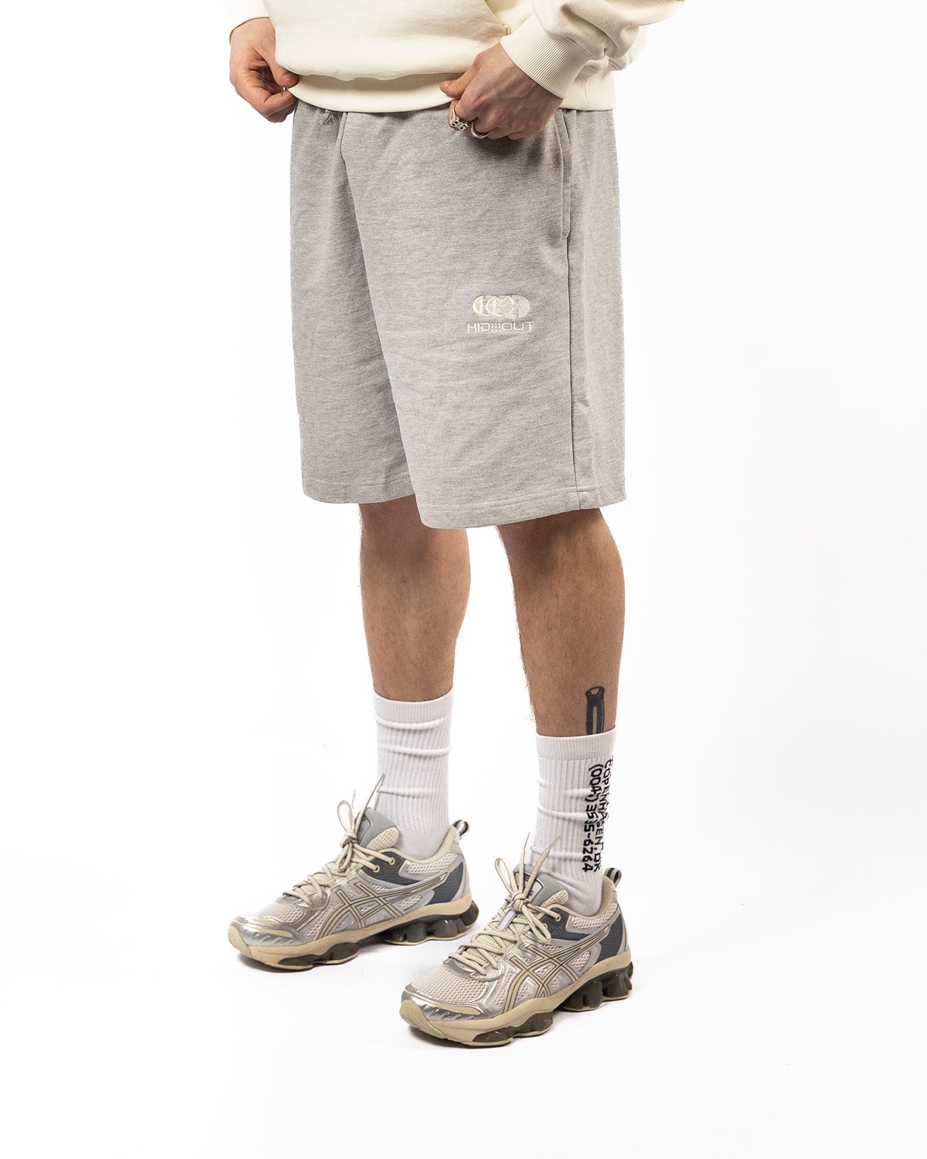 REVOLT SHORT -GREY MARL