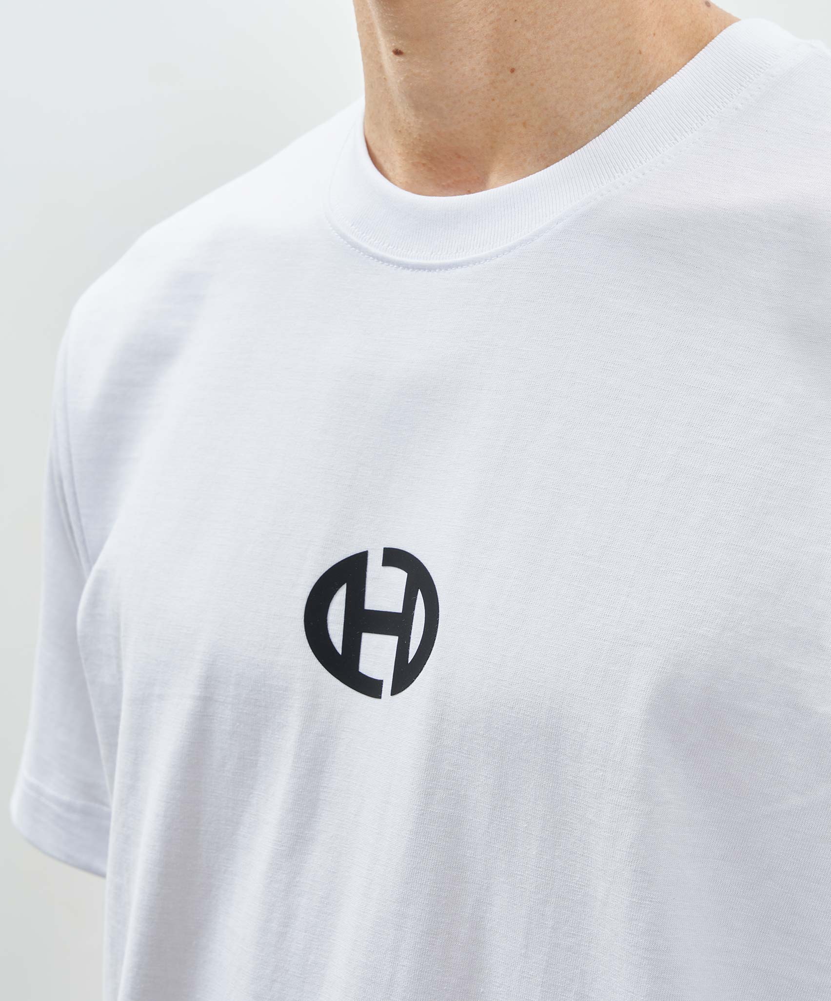 MUSINSA公式 HIDDEN グラフィックTシャツ ホワイト | HIDDEN BEHIND 